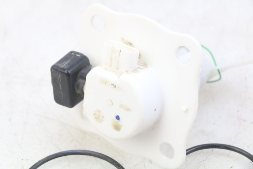 photo de POMPE A ESSENCE HONDA CRF CR-F 125 (2022 - 2023) - Points de fixation