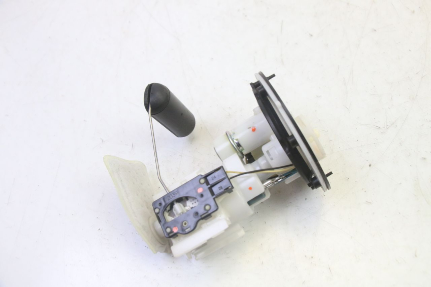 photo de POMPE A ESSENCE YAMAHA CYGNUS X INJECTION 125 (2007 - 2013) - Vue principale