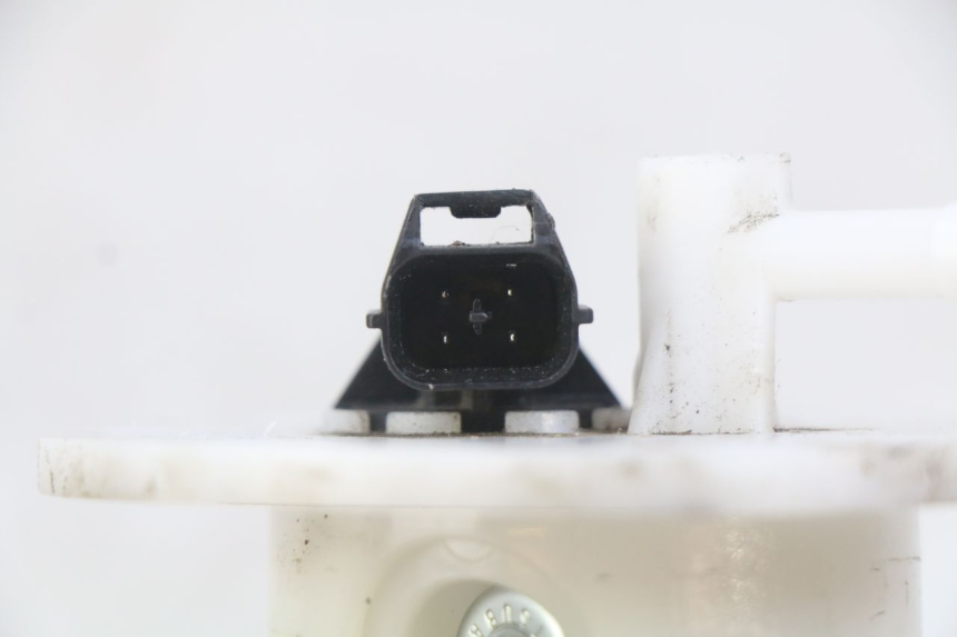 photo de POMPE A ESSENCE KYMCO DOWNTOWN ABS 125 (2015 - 2017) - Autre angle de vue