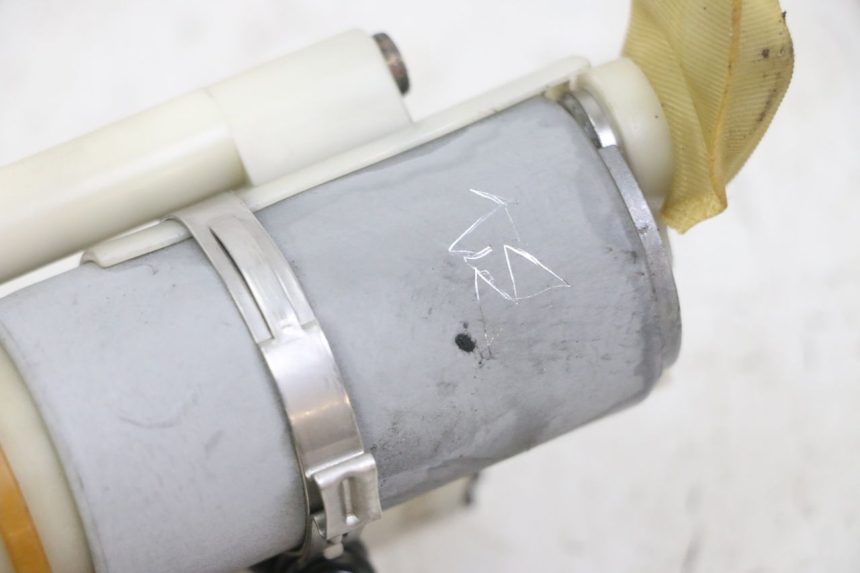 photo de POMPE A ESSENCE PEUGEOT ELYSTAR 125 (2002 - 2007) - Détails caractéristiques