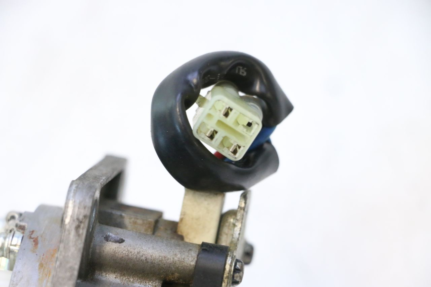 photo de POMPE A ESSENCE KAWASAKI ER-6 ER6 N 650 (2005 - 2009) - Autre angle de vue