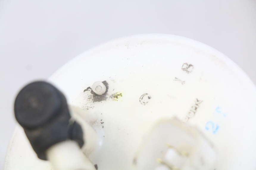 photo de POMPE A ESSENCE HONDA FES PANTHEON 125 (2003 - 2007) - Détail de la pièce