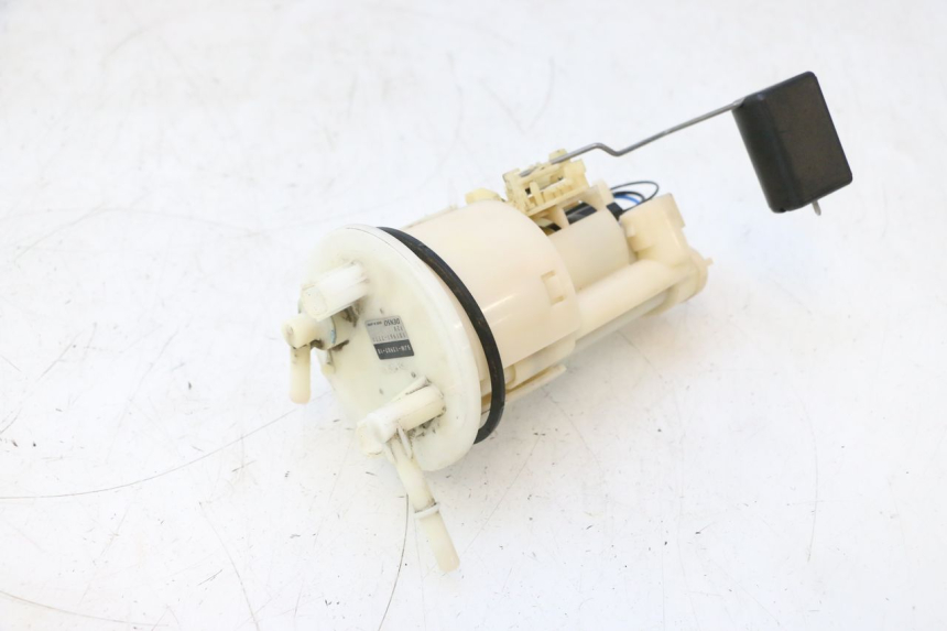 photo de POMPE A ESSENCE YAMAHA FJR 1300 (2001 - 2005) - Détails caractéristiques