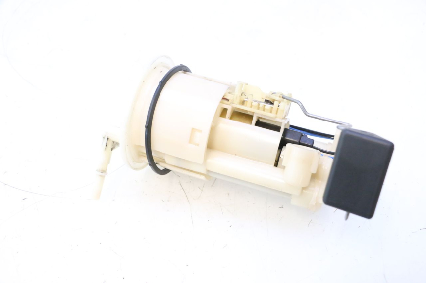 photo de POMPE A ESSENCE YAMAHA FJR 1300 (2001 - 2005) - Vue d’ensemble