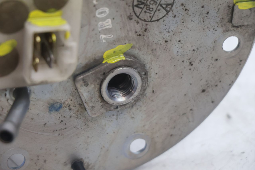 photo de POMPE A ESSENCE HONDA FJS SILVER WING SILVERWING 400 (2005 - 2008) - État de surface