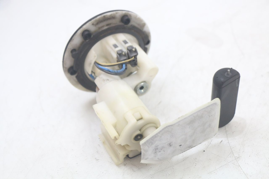 photo de POMPE A ESSENCE MBK FLAME X 125 (2004 - 2007) - Gros plan technique