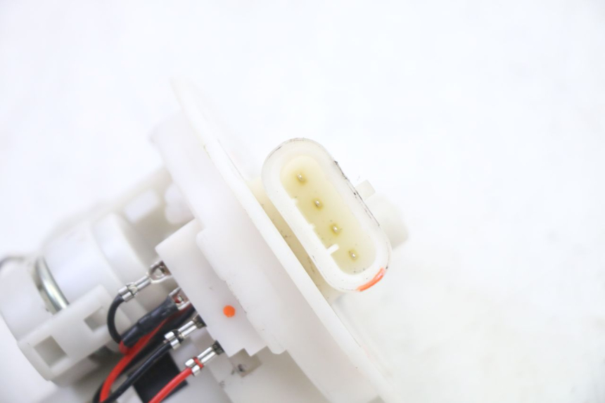 photo de POMPE A ESSENCE VENESI FLY RETRO 4T 50 (2020 - 2025) - Détail de la pièce