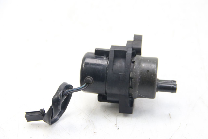 photo de POMPE A ESSENCE YAMAHA FZS FAZER 600 (2001 - 2003) - Zoom état d’usage
