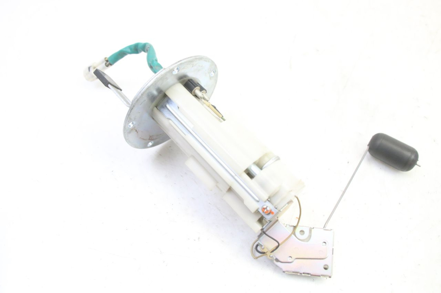 photo de POMPE A ESSENCE SUZUKI GSR 750 (2011 - 2017) - Zoom état d’usage