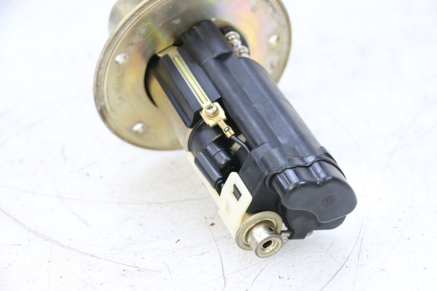 photo de POMPE A ESSENCE SUZUKI GSXR GSX-R 1000 (2003 - 2004) - Détail de la pièce