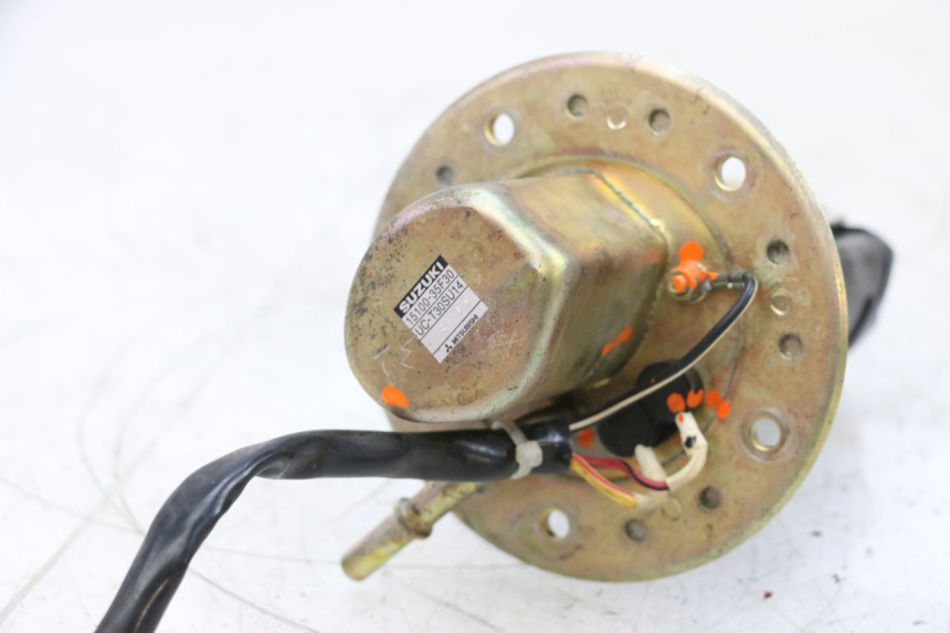 photo de POMPE A ESSENCE SUZUKI GSXR GSX-R 1000 (2003 - 2004) - Autre angle de vue