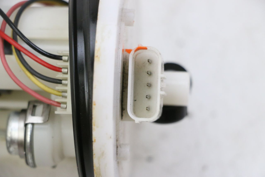 photo de POMPE A ESSENCE HONDA PES PS I 125 (2006 - 2012) - Points de fixation