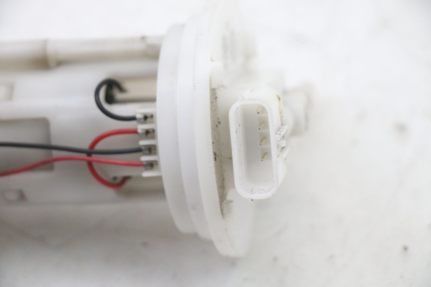 photo de POMPE A ESSENCE HONDA SH i 300 (2015 - 2020) - Autre angle de vue