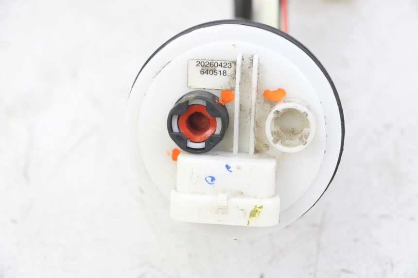 photo de POMPE A ESSENCE PIAGGIO IE MP3 YOURBAN 300 (2011 - 2016) - Autre angle de vue