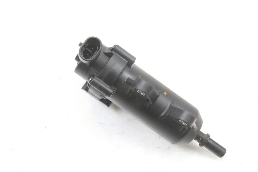 photo de POMPE A ESSENCE PEUGEOT KISBEE 4T 50 (2018 - 2022) - Gros plan technique