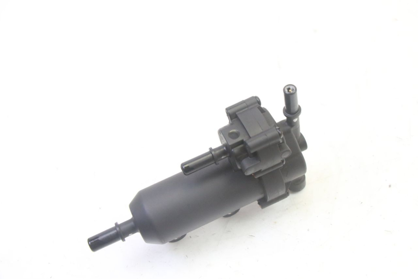 photo de POMPE A ESSENCE PEUGEOT KISBEE 4T 50 (2018 - 2022) - Gros plan technique