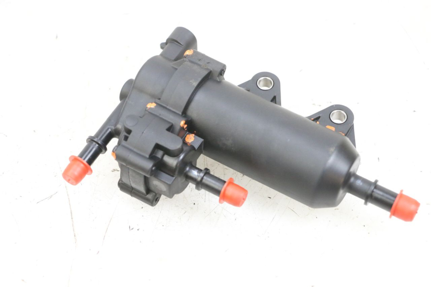 photo de POMPE A ESSENCE PEUGEOT KISBEE 4T 50 (2018 - 2022) - Gros plan technique