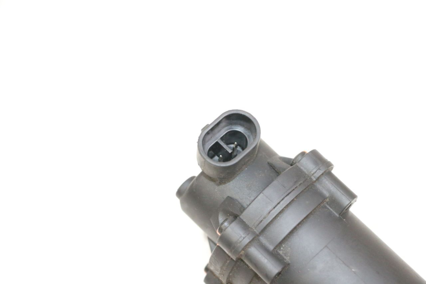 photo de POMPE A ESSENCE PEUGEOT KISBEE 4T 50 (2018 - 2022) - Autre angle de vue