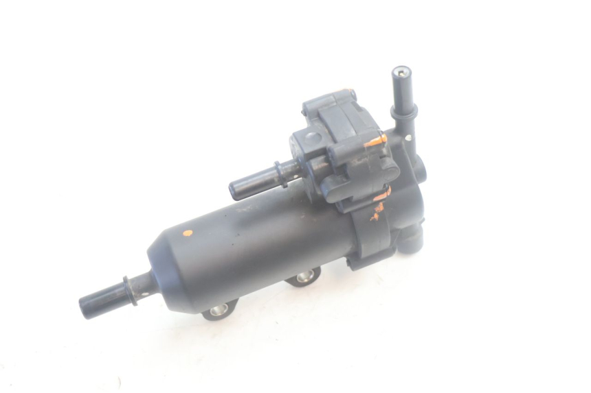 photo de POMPE A ESSENCE PEUGEOT KISBEE 4T 50 (2018 - 2022) - Gros plan technique