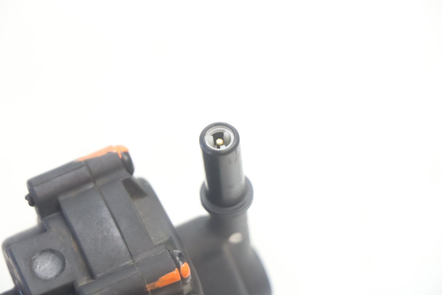 photo de POMPE A ESSENCE PEUGEOT KISBEE 4T 50 (2018 - 2022) - Vue d’ensemble
