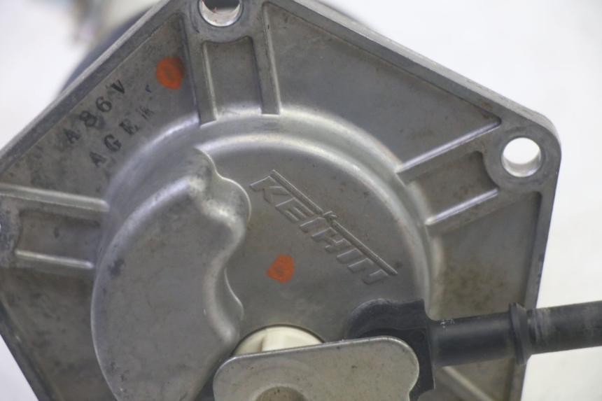 photo de POMPE A ESSENCE KAWASAKI KXF KX-F 250 (2017 - 2019) - Gros plan technique