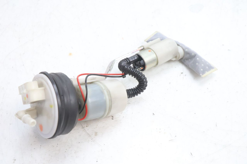 photo de POMPE A ESSENCE PIAGGIO LIBERTY IGET 4T 50 (2021 - 2025) - Gros plan technique