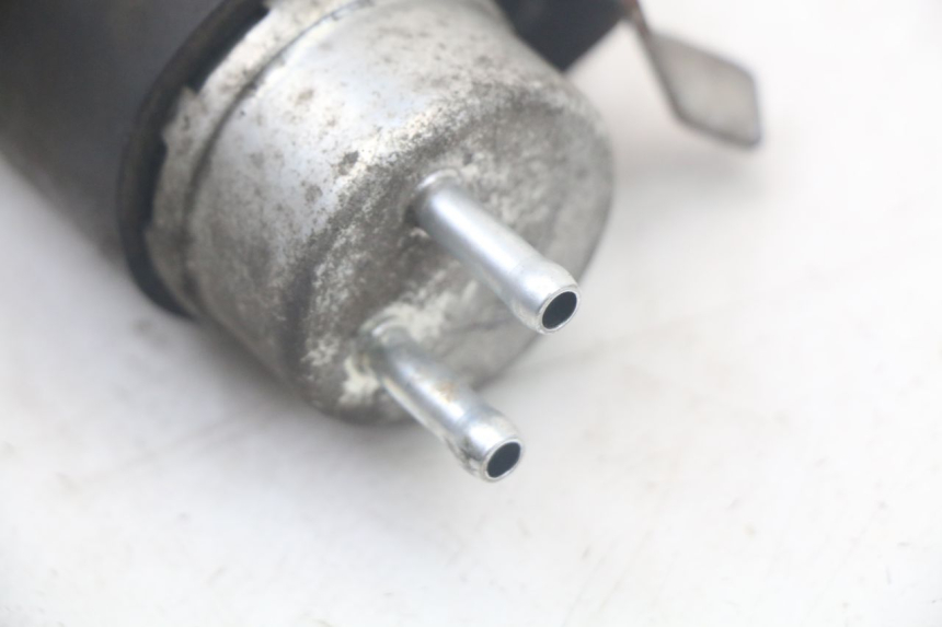 photo de POMPE A ESSENCE PIAGGIO LIBERTY 125 (2009 - 2013) - Gros plan technique