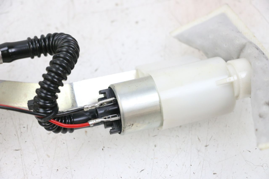 photo de POMPE A ESSENCE PIAGGIO MP3 HPE 300 (2019 - 2026) - Zoom état d’usage