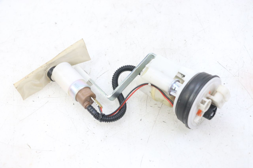 photo de POMPE A ESSENCE PIAGGIO MP3 LT 300 (2010 - 2016) - Vue principale