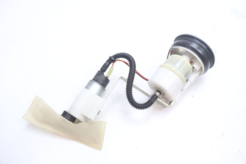 photo de POMPE A ESSENCE PIAGGIO MP3 LT 300 (2010 - 2016) - Vue principale