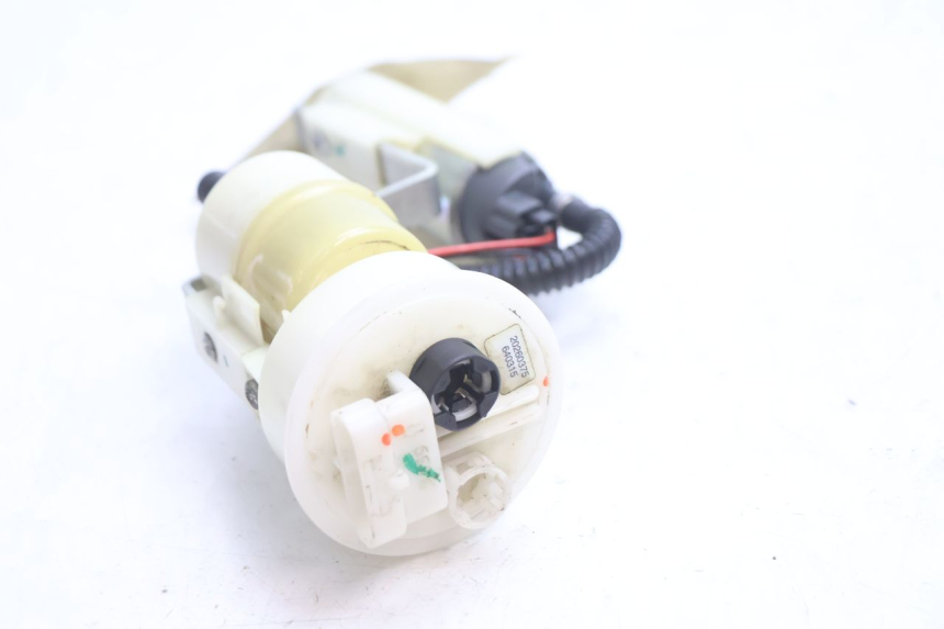 photo de POMPE A ESSENCE PIAGGIO MP3 LT 400 (2007 - 2012) - Points de fixation