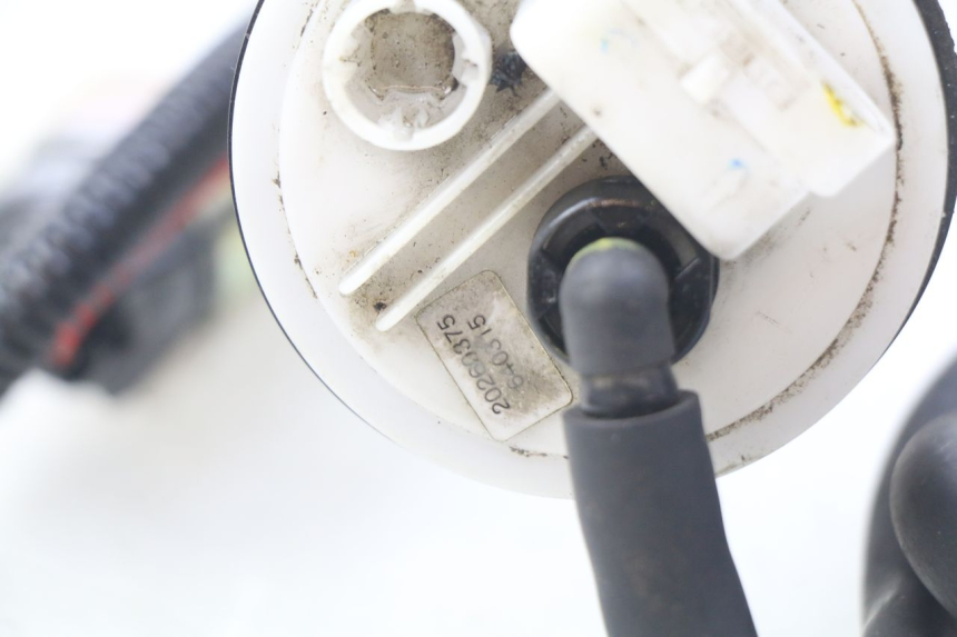 photo de POMPE A ESSENCE PIAGGIO MP3 500 (2011 - 2015) - Points de fixation