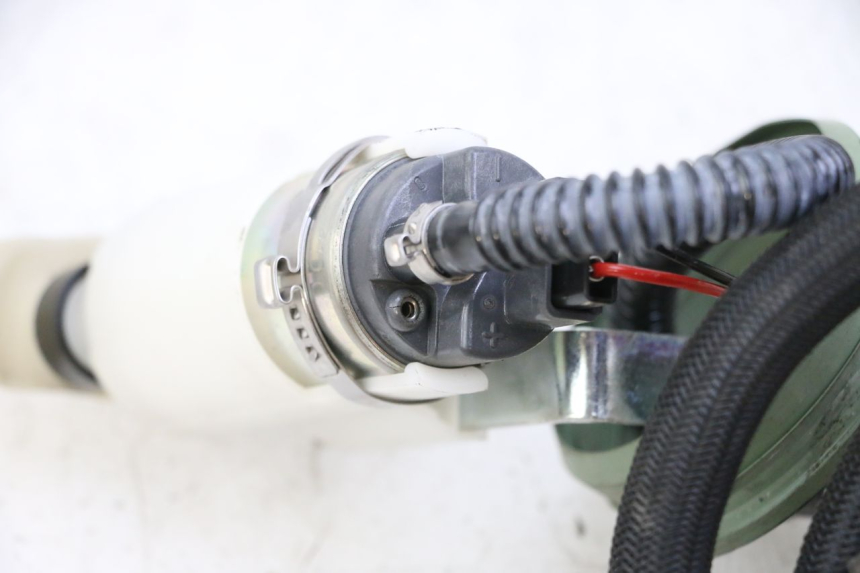 photo de POMPE A ESSENCE PIAGGIO MP3 500 (2014 - 2017) - Zoom composants