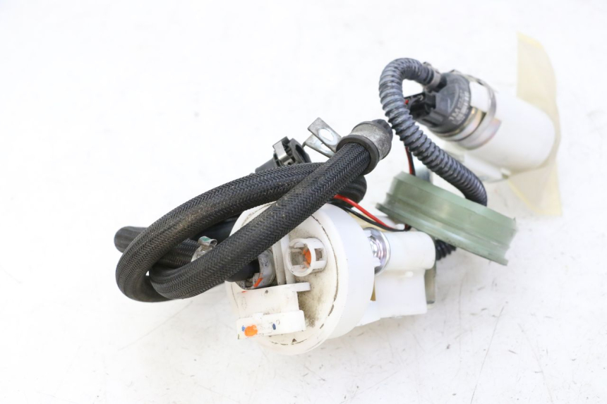 photo de POMPE A ESSENCE PIAGGIO MP3 500 (2014 - 2017) - Inspection visuelle