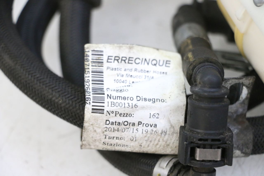 photo de POMPE A ESSENCE PIAGGIO MP3 500 (2014 - 2017) - Points de fixation