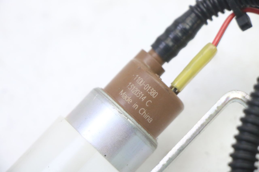 photo de POMPE A ESSENCE PIAGGIO MP3 RL 250 (2006 - 2010) - Détail de la pièce