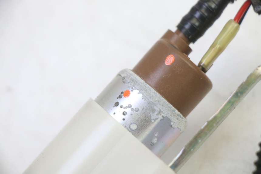 photo de POMPE A ESSENCE PIAGGIO MP3 RL 250 (2006 - 2010) - Détail de la pièce