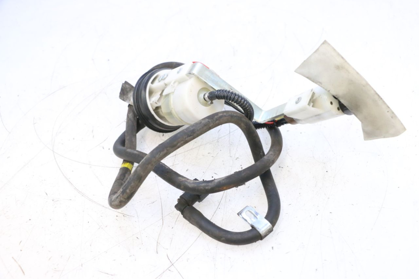 photo de POMPE A ESSENCE PIAGGIO MP3 RL 250 (2006 - 2010) - Détail de la pièce