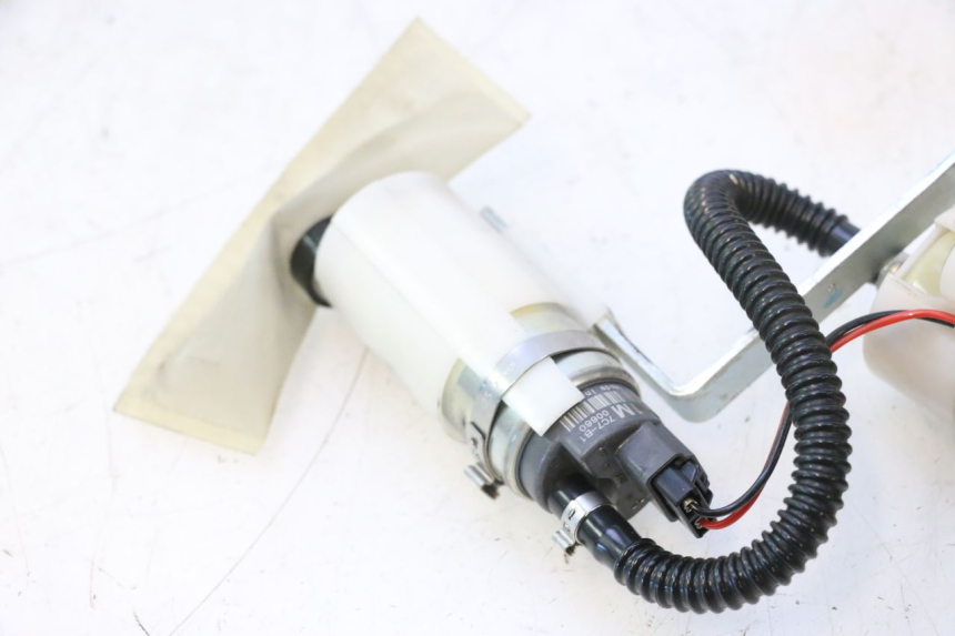 photo de POMPE A ESSENCE PIAGGIO MP3 500 (2016 - 2018) - Zoom composants