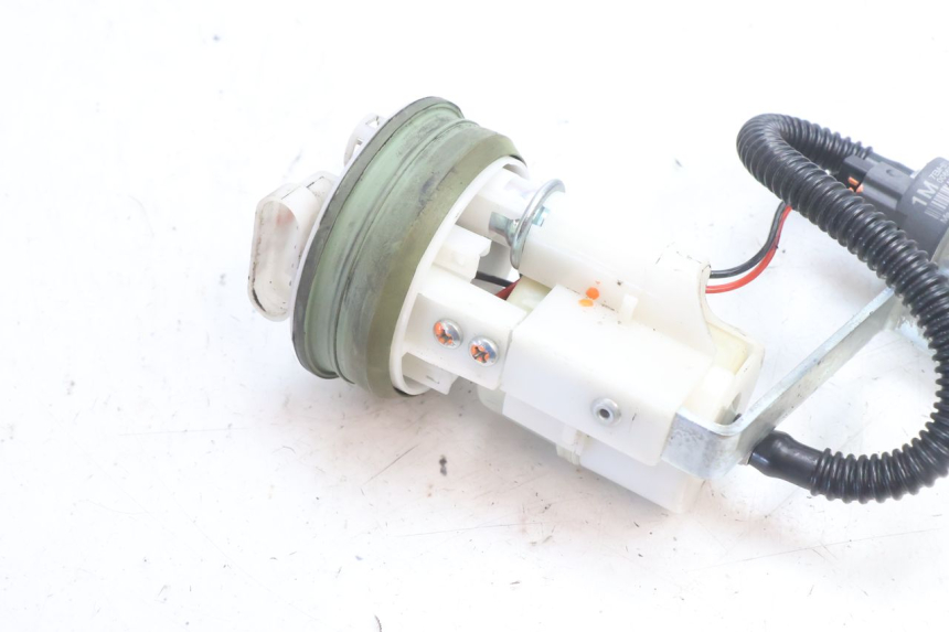photo de POMPE A ESSENCE PIAGGIO MP3 500 (2016 - 2018) - Détail de la pièce