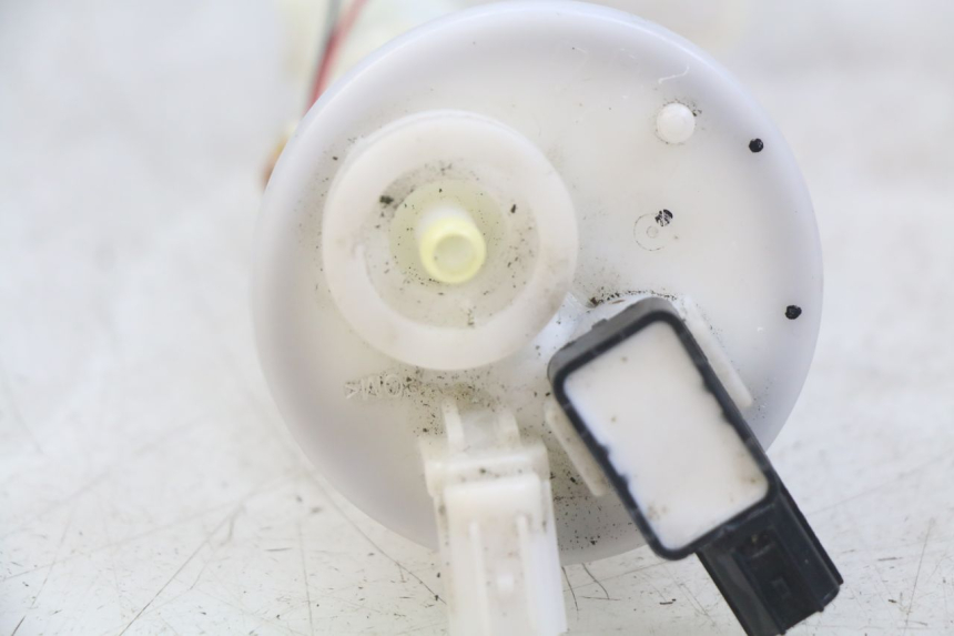 photo de POMPE A ESSENCE YAMAHA MT ABS 125 (2014 - 2018) - Zoom état d’usage