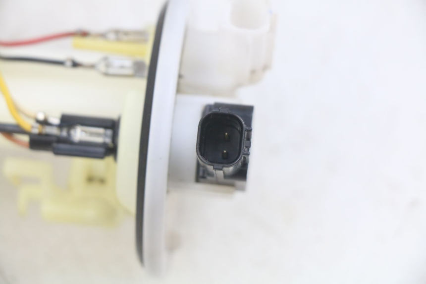 photo de POMPE A ESSENCE YAMAHA MT ABS 125 (2014 - 2018) - Gros plan technique