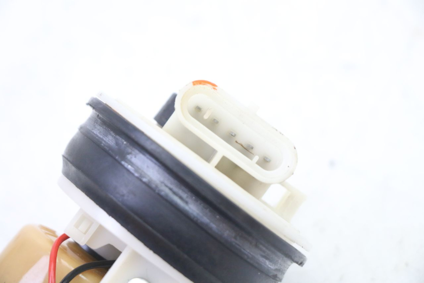 photo de POMPE A ESSENCE GILERA NEXUS 125 (2009 - 2013) - Autre angle de vue