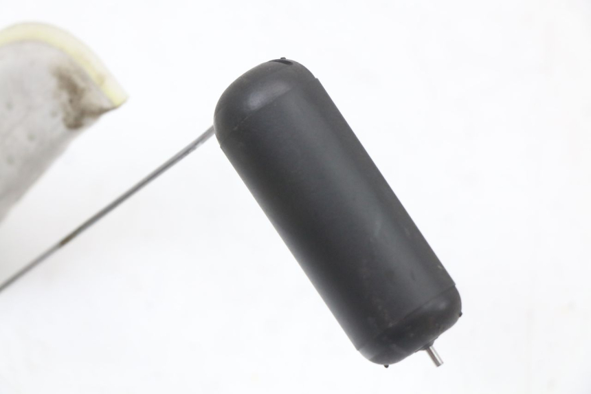 photo de POMPE A ESSENCE HONDA NHX LEAD 110 (2008 - 2010) - Gros plan technique