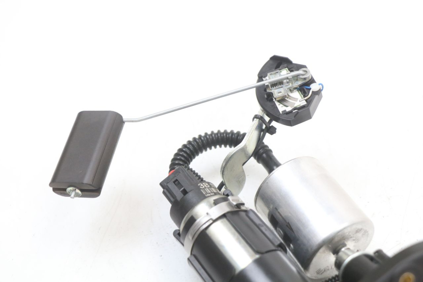 photo de POMPE A ESSENCE MOTO GUZZI NORGE 8V GT 1200 (2011 - 2016) - Gros plan technique