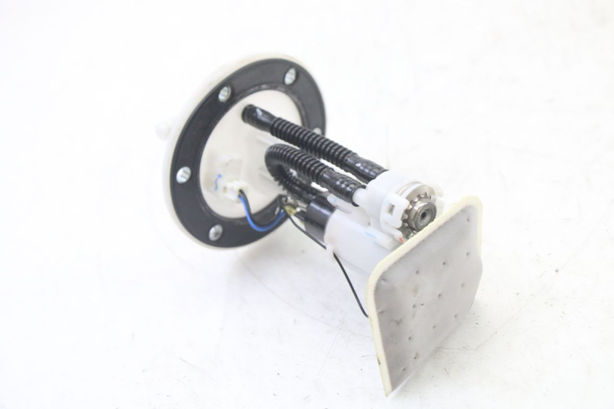 photo de POMPE A ESSENCE SYM ORBIT III 3 4T 50 (2021 - 2025) - Zoom état d’usage