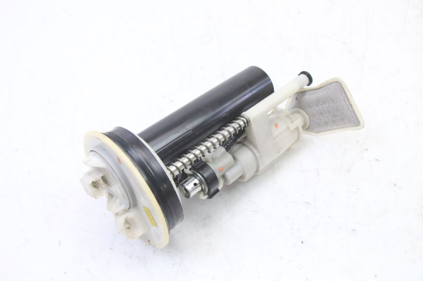 photo de POMPE A ESSENCE MBK OVETTO 4T 50 (2008 - 2016) - Autre angle de vue