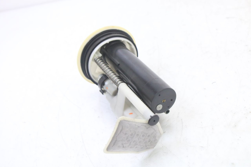 photo de POMPE A ESSENCE MBK OVETTO 4T 50 (2008 - 2016) - Points de fixation