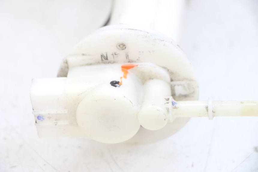 photo de POMPE A ESSENCE HONDA PCX (JF28) 125 (2009 - 2011) - Gros plan technique