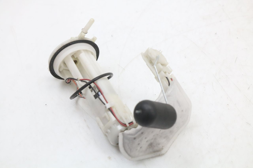 photo de POMPE A ESSENCE HONDA PCX (JF47) 125 (2012 - 2013) - Gros plan technique